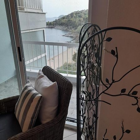 Balcony By The Sea Apartment ปาเลออน ซิฟลิคิออน ภายนอก รูปภาพ